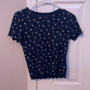 Dark blue flowered tee shirt